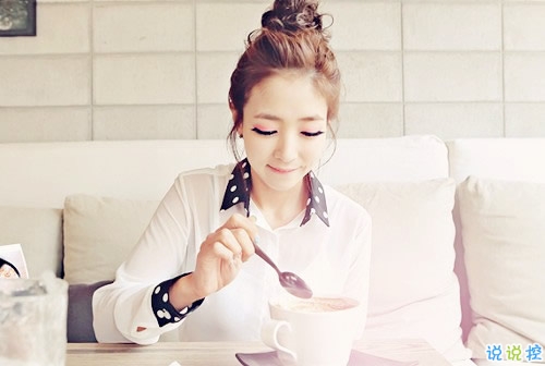 简单一句话爱情句子真实的诉说自己 打动人心的唯美爱情句子1