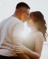 形容爱情诗句 有哪些形容爱情的诗句