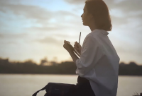 ​单身带月亮的网名男生霸气