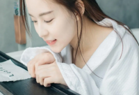 ​适合深夜发的句子 深夜的句子说说心情文案（精选推荐）