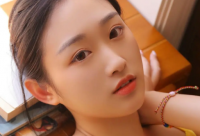 ​带救命的网名女